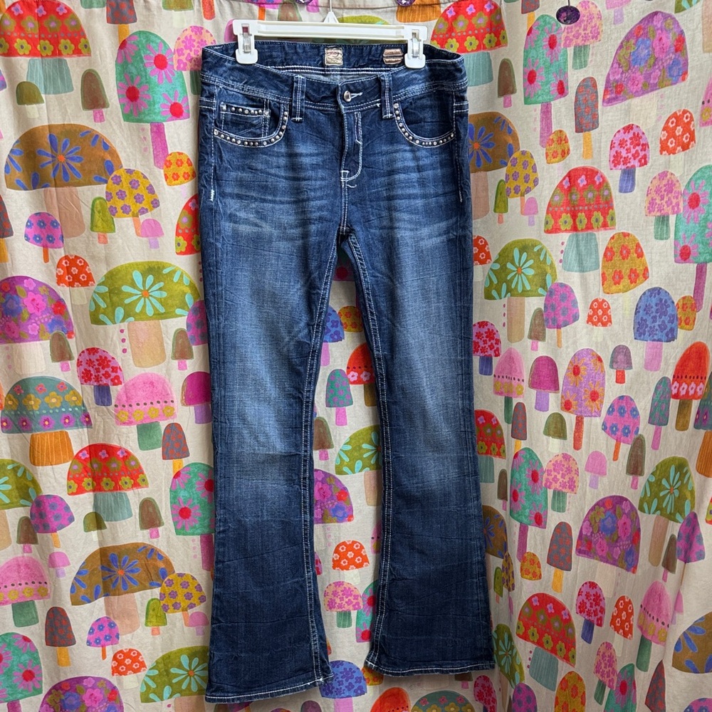 Studio 5 Embellished Skinny Boot Flared Jeans. 32 x 33